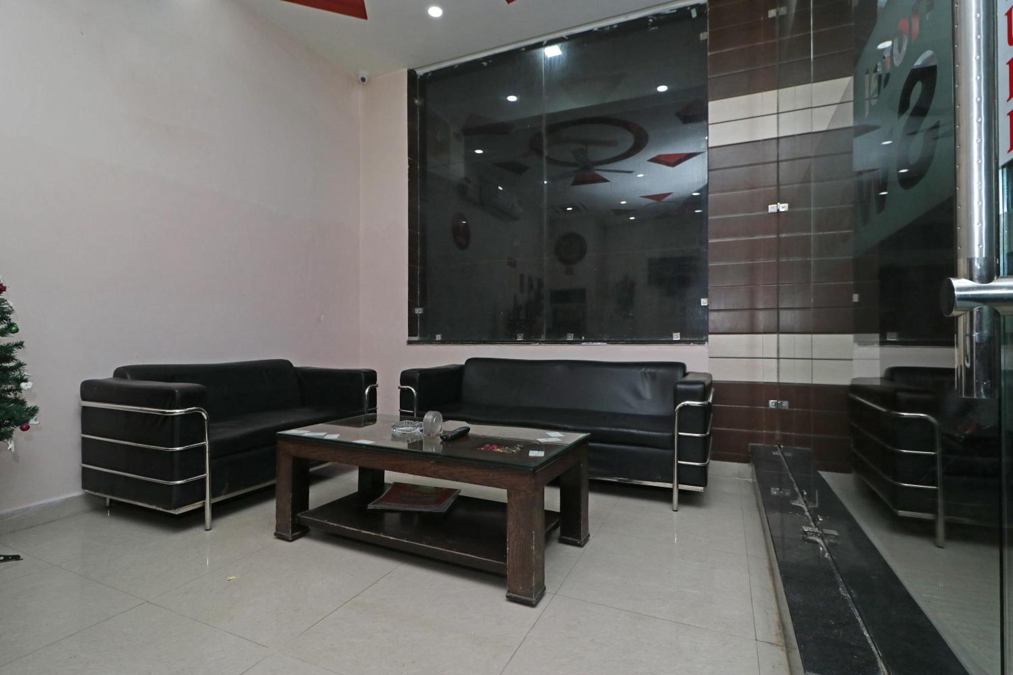 Hotel O Sweet Palace Νέο Δελχί Εξωτερικό φωτογραφία